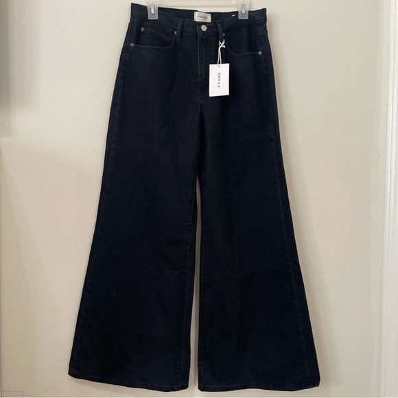 FRAME Denim Easy Wide Flare in Inkwell Black - Picture 11 of 16